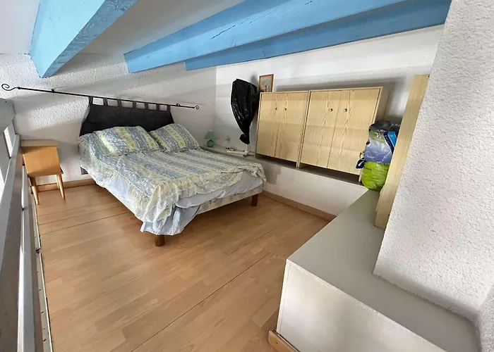 Studio Avec Cabine + Mezzanine Pour 4 Pers, Loggia, Proche Plage, Parking Prive - Fr-1-702-65 Agde